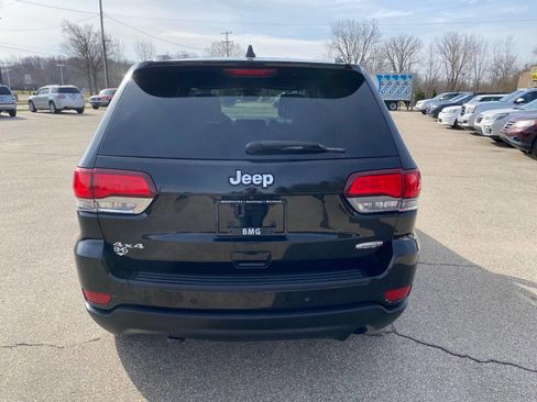 Used 2020 Jeep Grand Cherokee Laredo w/ Quick Order Package 2BN North image 4