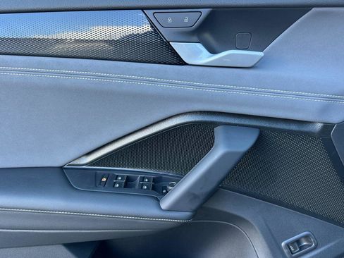 New 2026 Volkswagen Tiguan SE image 10