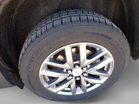 Used 2018 GMC Acadia SLT AWD/4WD image 10