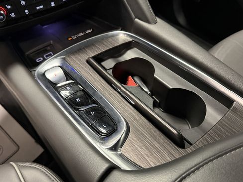 Used 2024 Buick Enclave Avenir w/ Avenir Technology Package image 13