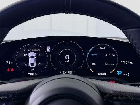 Used 2021 Porsche Taycan Turbo image 15