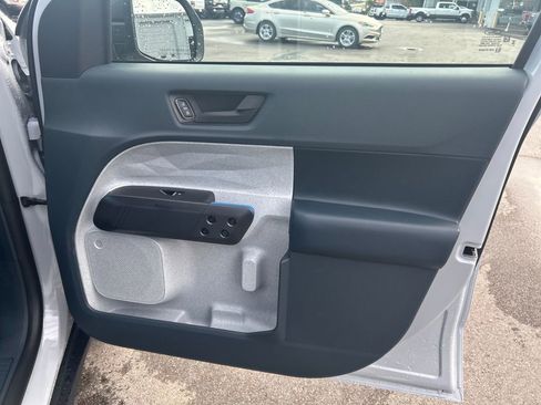 New 2025 Ford Maverick XLT image 29