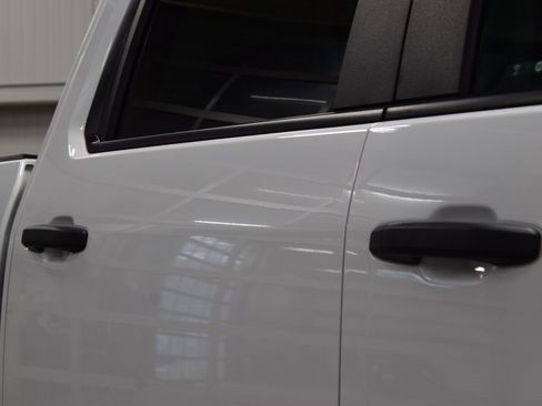 Used 2024 Chevrolet Silverado 2500 Custom w/ Custom Value Package image 21