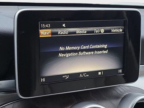 Used 2018 Mercedes-Benz GLC 300 4MATIC image 29