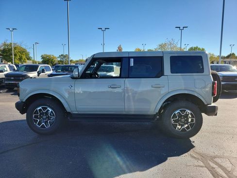 New 2025 Ford Bronco Outer Banks image 7