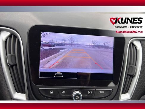 Used 2024 Chevrolet Malibu LT image 27