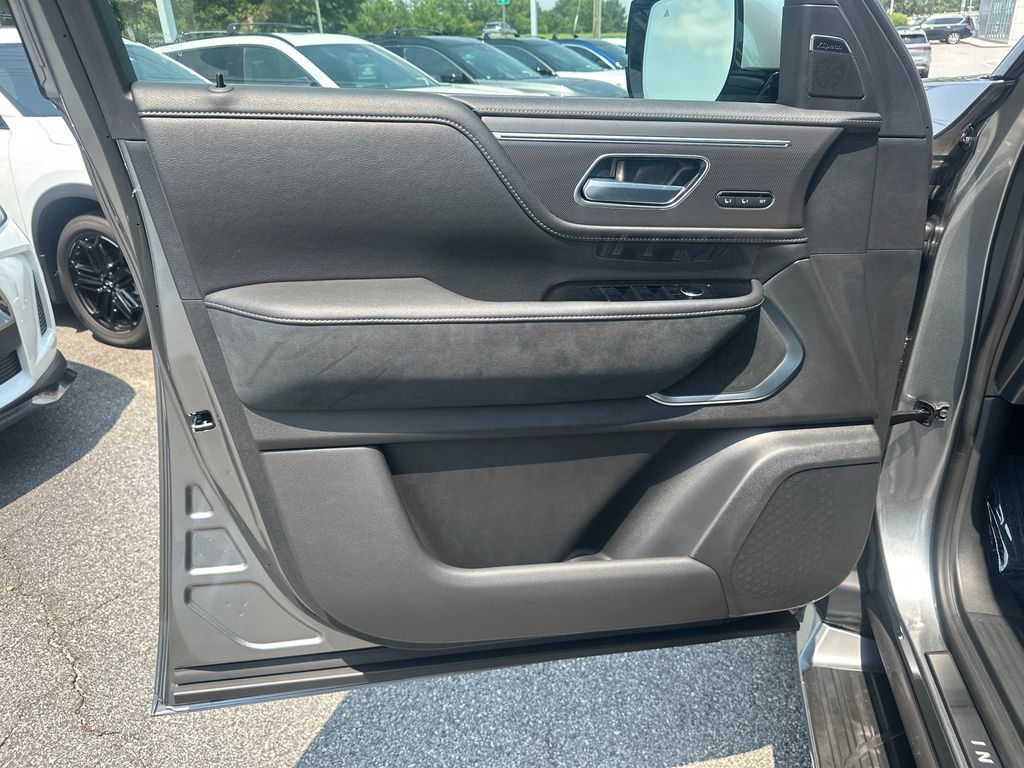 New 2027 INFINITI QX80 Luxe w/ Cargo Package RWD image 10