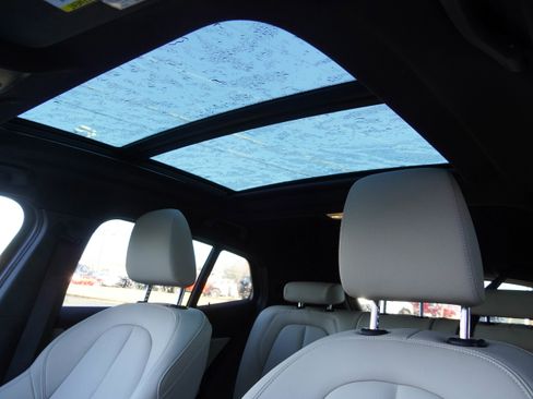 Used 2021 BMW X2 sDrive28i w/ Premium Package image 14