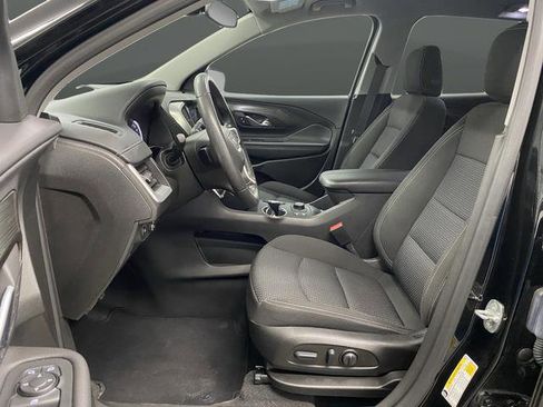 Used 2022 GMC Terrain SLE w/ Driver Convenience Package image 4