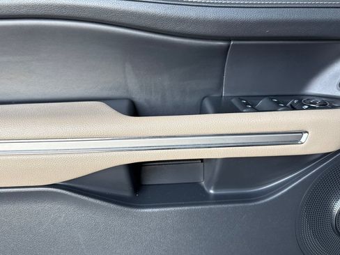 Used 2024 Ford Expedition Max Limited image 11