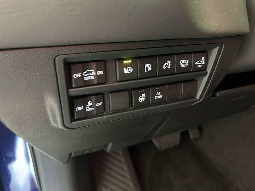 Certified 2026 Toyota Sequoia Platinum AWD/4WD image 19