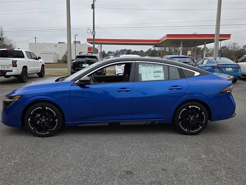 New 2026 Nissan Sentra SR image 2