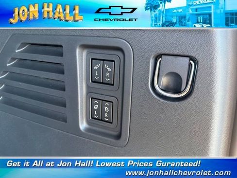 New 2026 Chevrolet Traverse RS image 13