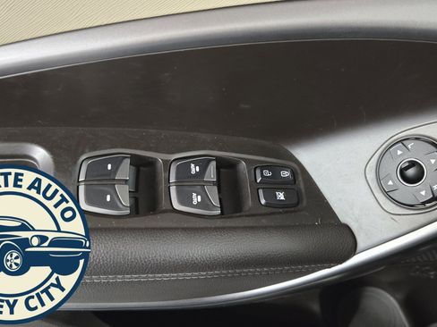 Used 2017 Hyundai Santa Fe Sport 2.0T image 21