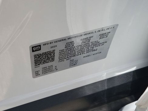 Used 2026 Chevrolet Equinox LT FWD image 31