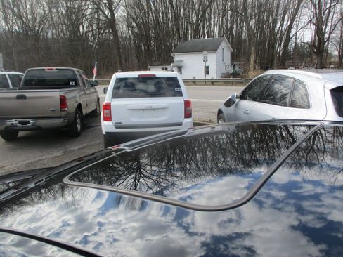 Used 2017 Buick Regal Sport Touring image 16