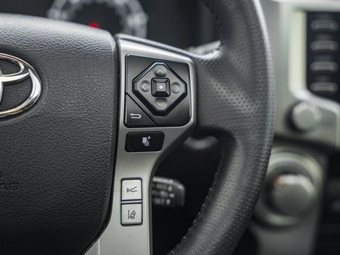 Used 2022 Toyota 4Runner SR5 Premium image 33