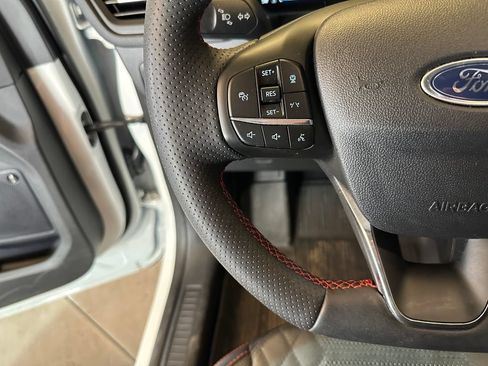 Used 2024 Ford Escape ST-Line Elite w/ Premium Technology Package AWD/4WD image 11