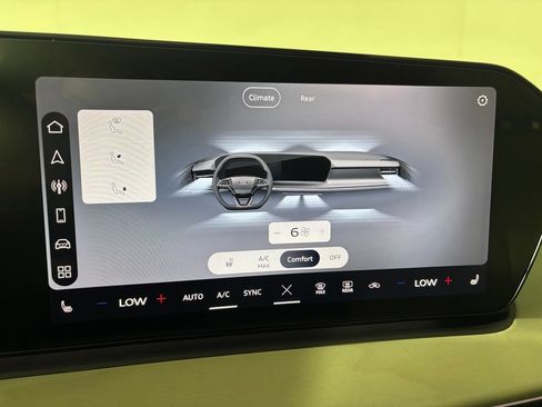New 2026 Audi Q3 quattro 2.0T AWD/4WD image 18
