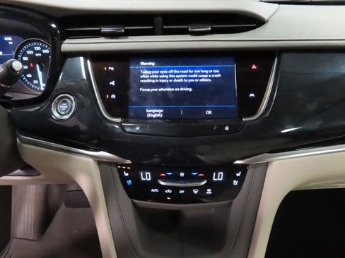 Used 2024 Cadillac XT6 Premium Luxury w/ Technology Package image 23