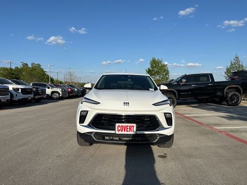 Used 2024 Buick Encore GX Preferred w/ Comfort Package image 2