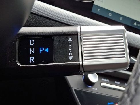 Certified 2025 Hyundai Sonata Limited FWD image 15