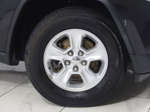 Used 2014 Jeep Grand Cherokee Laredo w/ Quick Order Package 23E AWD/4WD image 12