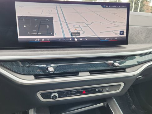 Used 2025 BMW X5 xDrive40i w/ Executive Package image 11