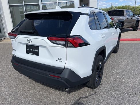 Used 2025 Toyota RAV4 LE AWD/4WD image 29