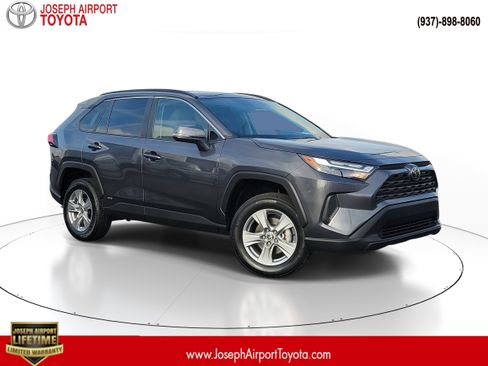 Used 2025 Toyota RAV4 XLE image 1