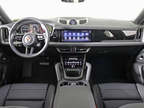 New 2026 Porsche Cayenne Coupe image 19