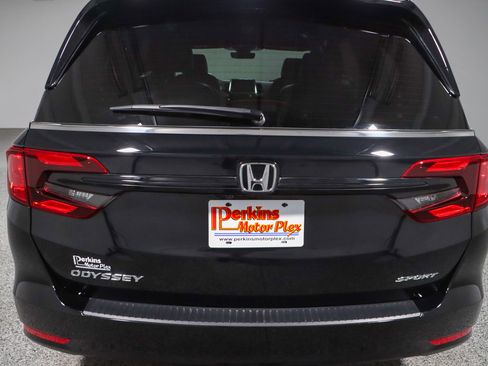 Used 2024 Honda Odyssey Sport image 8