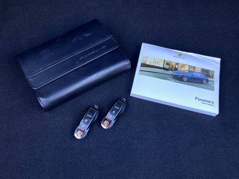 Used 2016 Porsche Panamera 4S w/ Premium Package Plus image 40