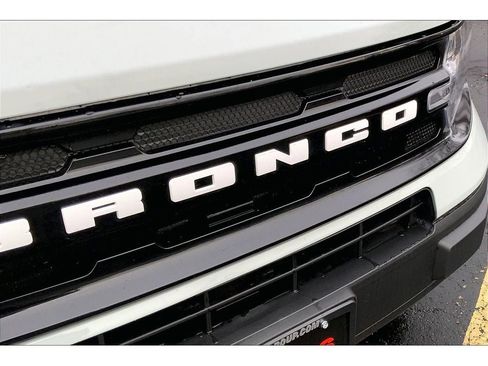 Used 2024 Ford Bronco Sport Outer Banks w/ Tech Package image 32