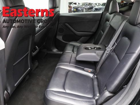 Used 2022 Tesla Model Y Performance image 19