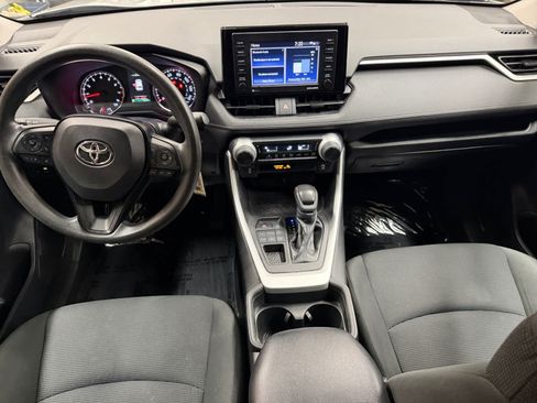 Used 2021 Toyota RAV4 LE AWD/4WD image 22