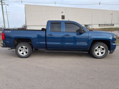 Used 2017 Chevrolet Silverado 1500 LT w/ All Star Edition image 4