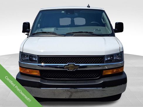 Used 2025 Chevrolet Express 3500 LT w/ LT Preferred Equipment Group RWD image 2