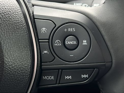 Used 2026 Toyota Corolla SE FWD image 18