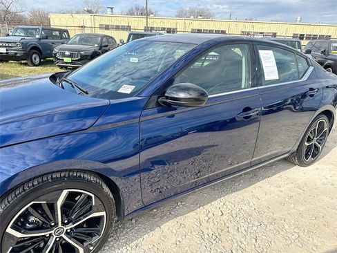 Used 2024 Nissan Altima 2.5 SR image 34