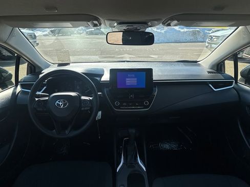 Used 2025 Toyota Corolla LE image 10
