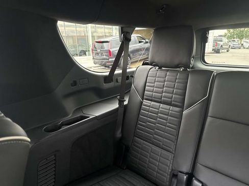 Certified 2026 Cadillac Escalade ESV Platinum Sport AWD/4WD image 32