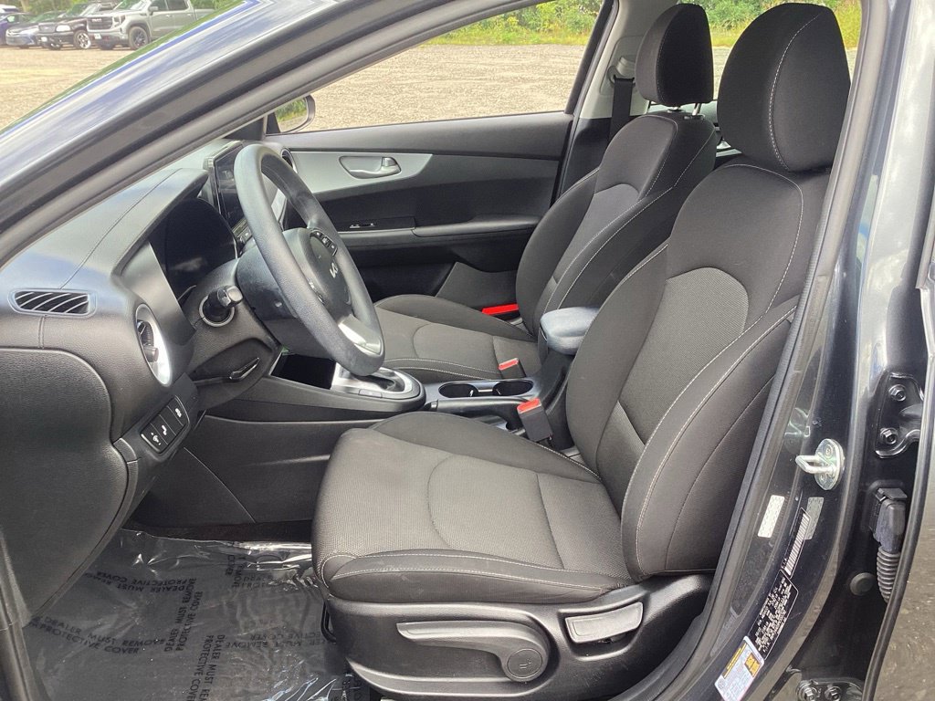 Certified 2023 Kia Forte LXS w/ LXS Technology Package FWD image 15
