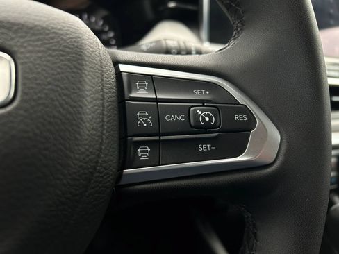 Used 2025 Jeep Compass Limited AWD/4WD image 15