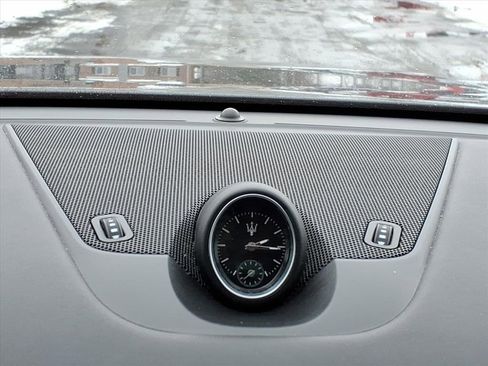 Used 2019 Maserati Levante GranLusso image 16