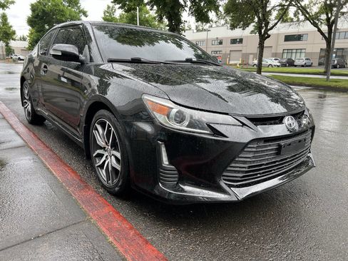 Used 2014 Scion tC FWD image 2