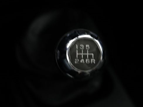 Used 2017 Jeep Wrangler Unlimited Sahara w/ Connectivity Group image 12