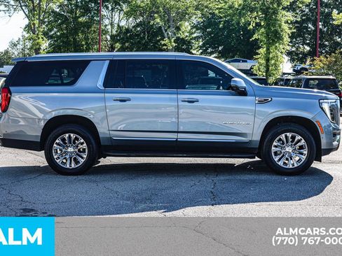 Used 2025 GMC Yukon XL Denali AWD/4WD image 10