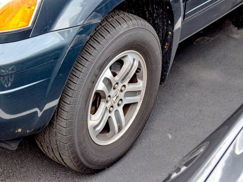 Used 2004 Honda Pilot EX image 12