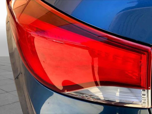 Used 2014 Hyundai Elantra SE FWD image 26
